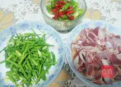 Illustration of how to make spicy chicken gizzards 1