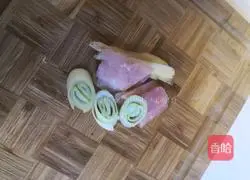 Illustration of how to make stir-fried cowpeas and meat 2