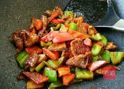 Illustration of how to make fried pork with pepper 9