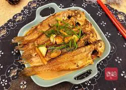 Illustration of braised small yellow croaker 11