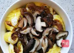 Illustration of how to make mushroom rolls 12