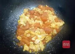 Illustration of how to make scrambled eggs with tomatoes 11