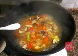 Illustration of how to make Sibao roasted chicken wings 10