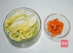 Illustration of how to make clams and baby vegetables in soup 2