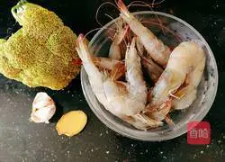 Illustration of how to make fried shrimps with broccoli 2