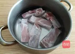 Recipe for steaming pork ribs and fungus 2