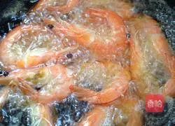 Illustration of how to make sweet and sour shrimp 2