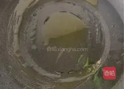 Illustration of how to make sweet and sour poached eggs 5