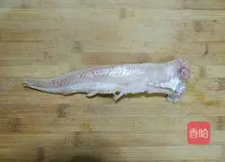 Illustration of how to make spicy cod balls 1