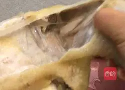 Illustration of how to make steamed chicken with medicinal diet 8