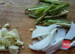 Illustration of how to make stir-fried yuba 2