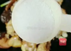  Illustration of how to cook chicken legs with mushrooms and potatoes 10