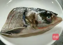 Illustration of how to make double pepper fish head 1