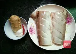 Illustration of how to make salt and pepper steamed fish 1