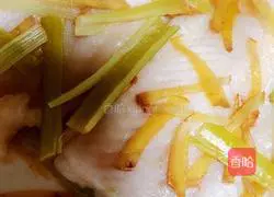 Illustration of how to make steamed dragon fish 4