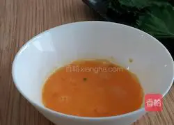 Illustration of how to make perilla leaf egg dumplings 2