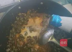 Illustration of how to make spicy snails 5