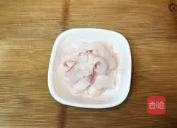 Illustration of how to make fat fried lotus root 4