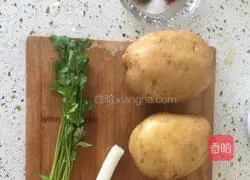 Illustration of how to make wolf tooth potatoes 1
