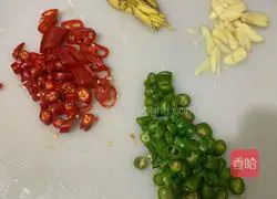 Illustration of Internet celebrity lemon chicken feet recipe 10