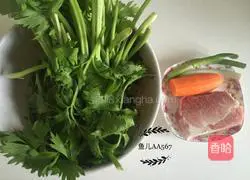 Illustration of how to make fried shredded pork with celery 1