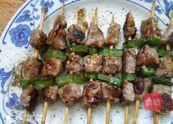 Illustration of how to make barbecue beef skewers 6