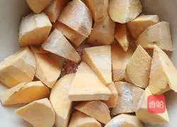 Illustration of how to make shredded sweet potatoes 2