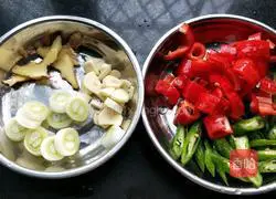 Illustration of how to make spicy chicken breast 2