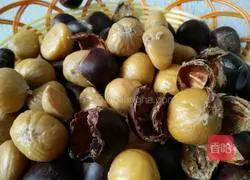 Illustration of how to make chestnut roasted chicken wings 1