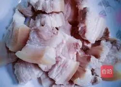 Illustration of how to make braised pork 1