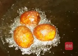 Illustration of how to make fried eggs with bloom 4