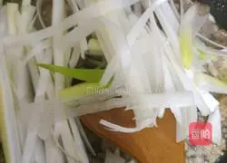 How to make beef stir-fried with scallions, which is quick, tender and not fat.Illustration 17