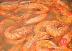 Illustration of how to make salted prawns 3