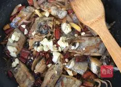 Illustration of Spicy Pan-fried Hairtail 4