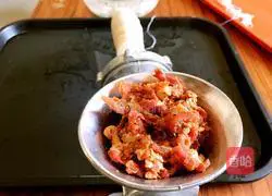 Illustration of making homemade sausage 14