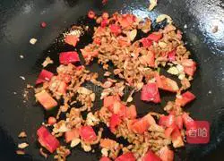 Illustration of how to make minced pork and green beans and shredded green beans 8