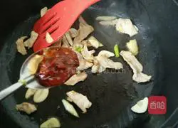 Illustration of how to make spicy bean curd and fried pork 5