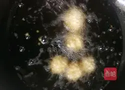 Illustration of how to send unicorn goldfish for longevity 8