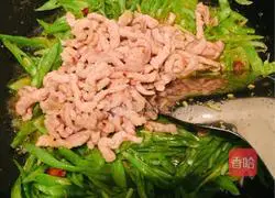 No gluten Illustration of how to make shredded bean meat 14