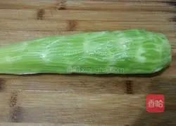 Illustration of how to make scrambled eggs with lettuce 2