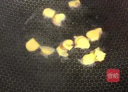 Illustration of how to make Hakka chicken with wine 2