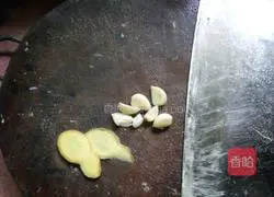 Illustration of how to make bitter melon stuffed with meat 2