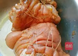 Illustration of how to make crystal pig skin frozen elbow 3