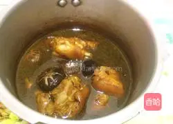 Illustration of Braised Pork Trotters 13