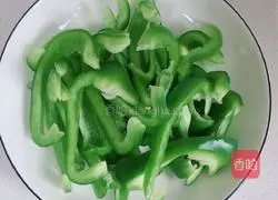 Illustration of how to make fried squid rings with bell pepper 2