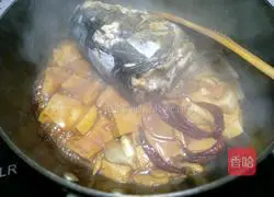 Illustration of braised fish head and braised tofu 8