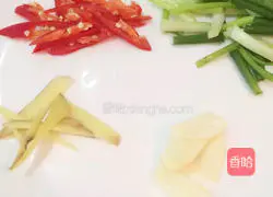 Illustration of braised golden pomfret 2