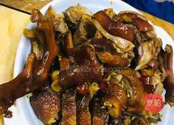 Illustration of how to make soy sauce duck 7