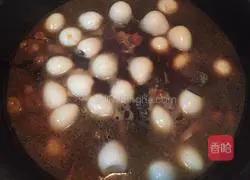 Illustration of how to cook chicken legs with quail eggs 7