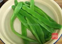 Illustration of how to make fried kidney beans with bacon 4